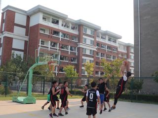 政法学院迎新篮球赛成功举办