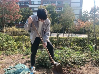 生命科学学院“追求绿色时尚，走向绿色文明”植树活动圆满结束