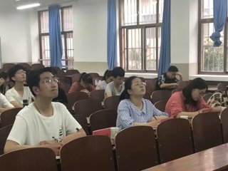 化学与材料科学学院:影像说课堂，化学新趣味