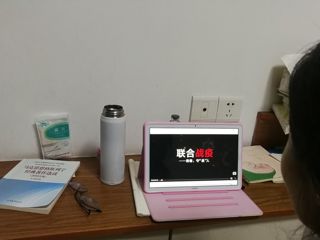 马克思主义学院2017级思想政治教育班开展“防控疫情，我们能行！”主题活动