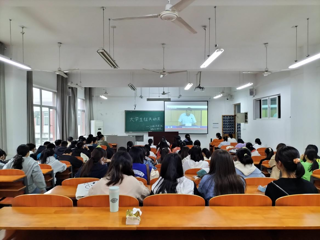 马克思主义学院成功举办征兵宣传教育网络公开课观看活动