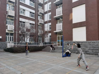 美术学院举办研究生羽毛球比赛