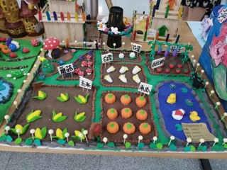 教育学院举办环创手工作品展活动