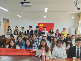 大学生教学软件学习研究会举办“讲雷锋，学精神”讲故事大赛