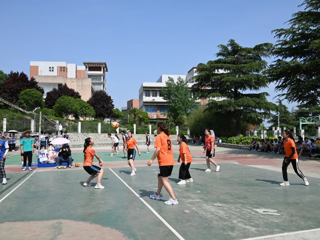 历史文化旅游学院学生积极参加学校2021年度排球赛
