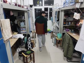 ：化学与材料科学学院举办的开展宿舍安全检查，营造安全育人环境 ——化材学院进行宿舍环境及安全检查