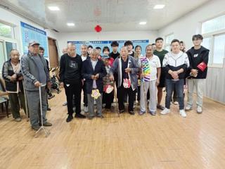 美术学院彩虹素质拓展协会开展“爱在中秋日，情暖夕阳红”公益活动