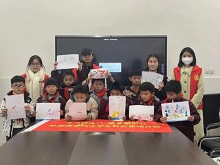 外国语学院2022级翻译一班团支部开展“暖心陪伴，爱在冬日”社区实践活动