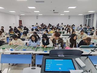 粉笔字比赛：书写的艺术