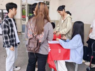 马克思主义学院组织开展“红色印记”党史重大事件趣味排序活动