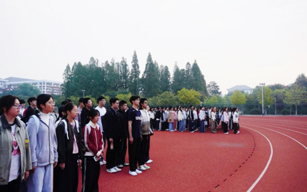 文学院举行升国旗仪式暨思想引领主题教育活动